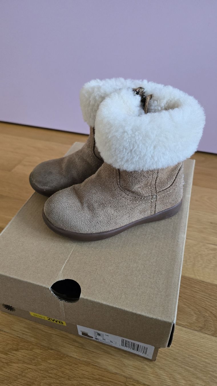 Schuhe für Mädchen: UGG Boots,  Gr. 25 ❄️ – Gebraucht aus Zug von zebbra192 3