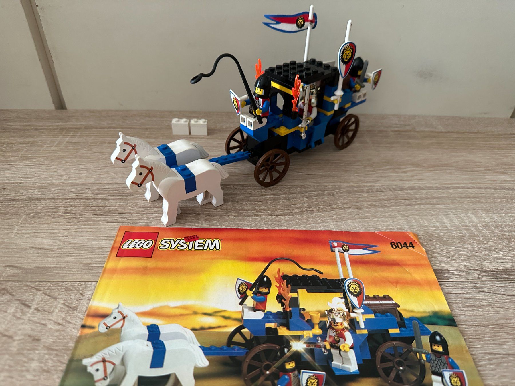 Lego Kit di costruzioni: LEGO Ritter 6044 King's Carriage – Usato da Basel venduto da Don-Angel