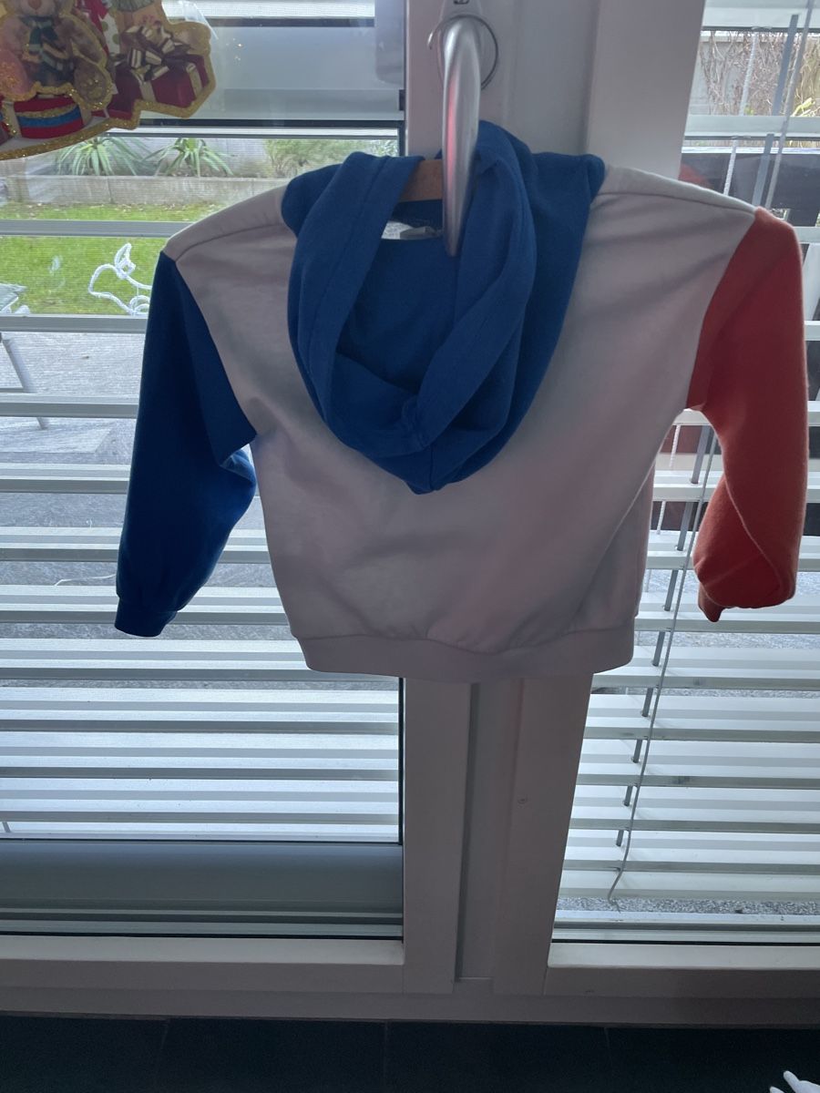 H&M Pulls et sweat-shirts: Pullover mit Kapuze – D'occasion à Spreitenbach par bea_wrh6 2