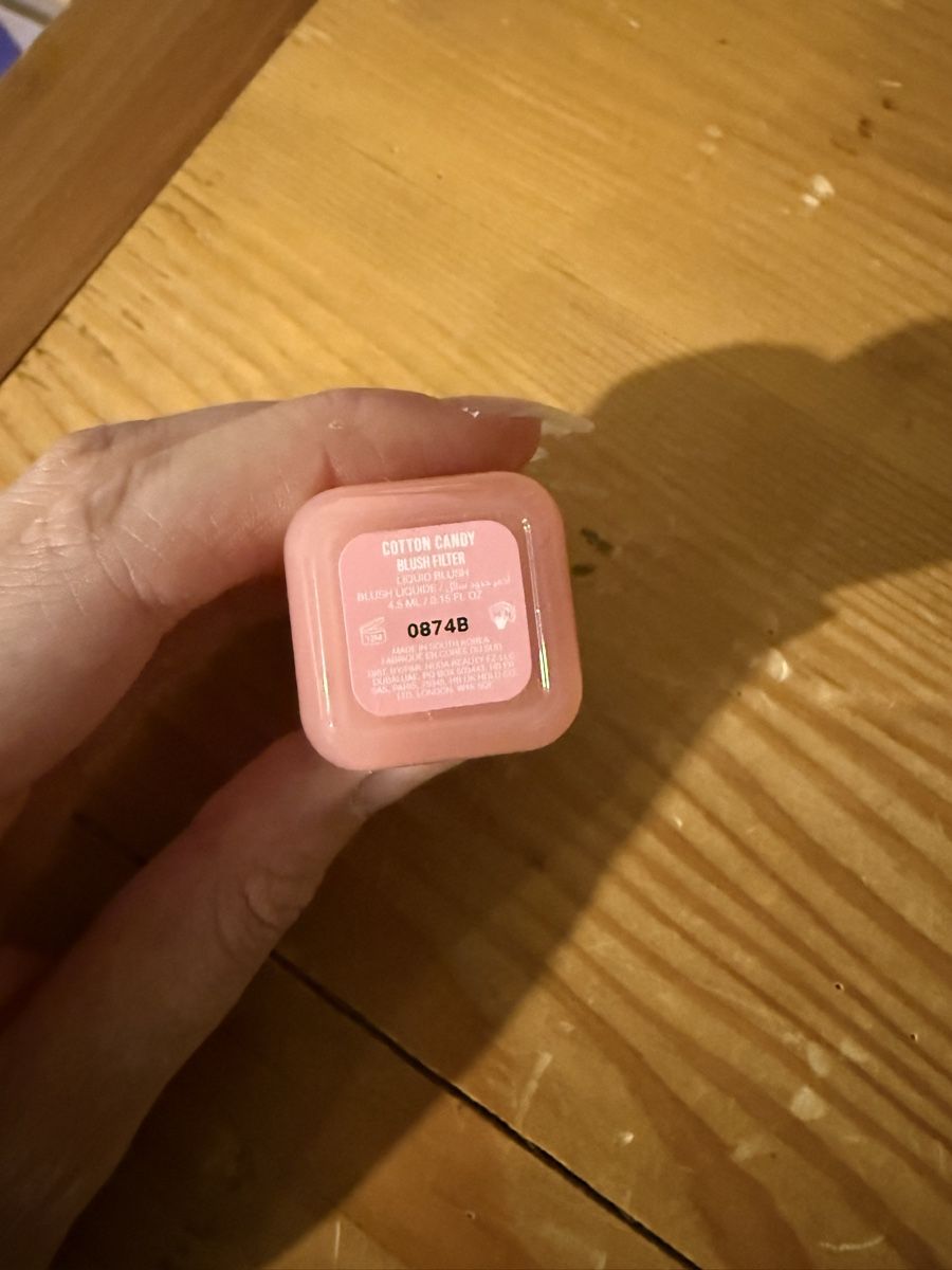 Huda Beauty Make-up: Huda Beauty Set; Powder& blush – Usato da Aefligen venduto da Henni123 1