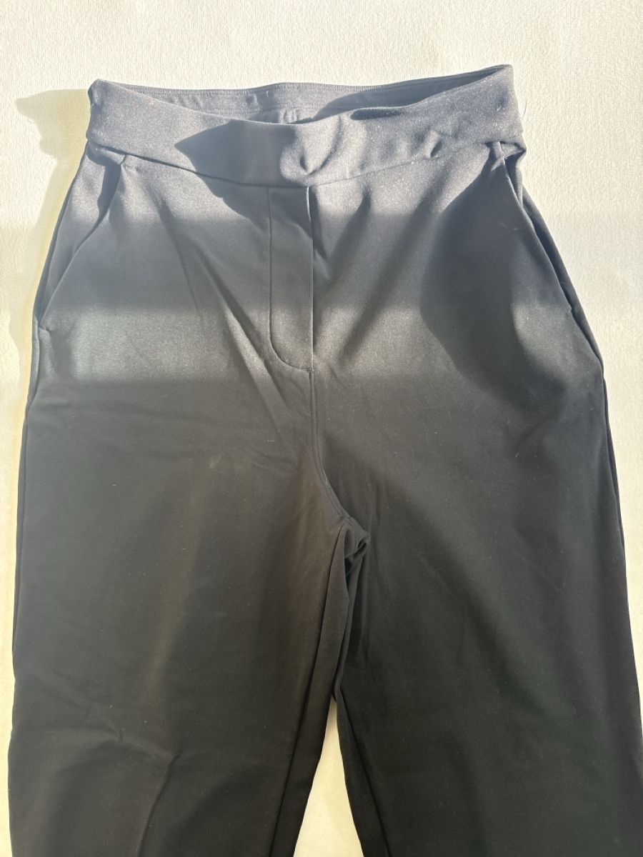 Lululemon Hosen: Lululemon Hose schwarz Grösse 34 – Gebraucht aus Zürich von Nikkii 1