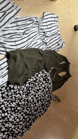 Kleiderpaket: drei Sommer-Jumpsuits