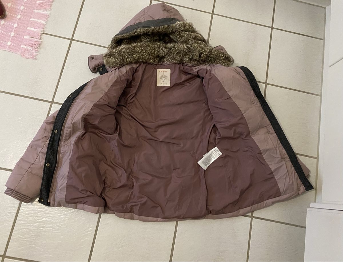 Esprit Vestes: Esprit Daunenjacke Grösse 36 – D'occasion à Winterthur par Sunshineandrain 1