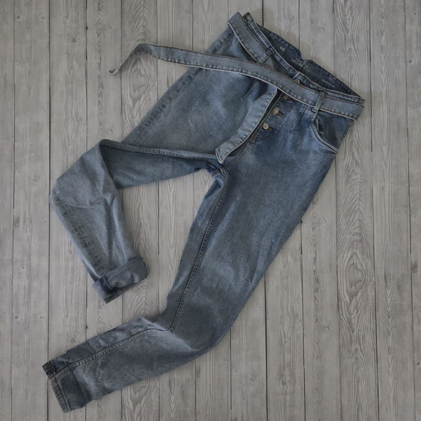C&A Jeans: Clockhouse Mom Fit Jeans, Grösse 40 – Usato da Näfels venduto da CH.Kchlineknopf