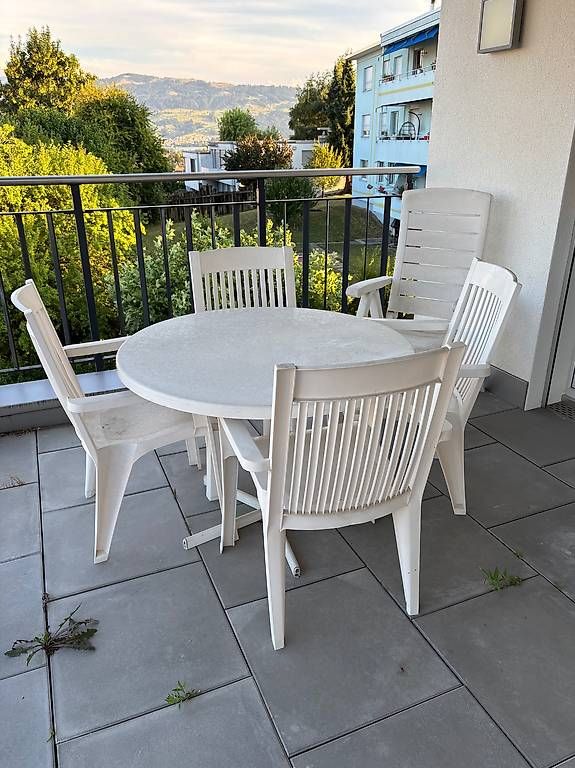 Tischset: Garten/Balkontisch mit diversen Stühlp – Gebraucht aus Jona von Nimbe 2