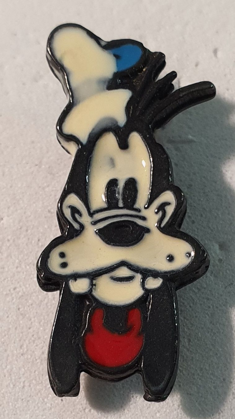 Plaketten & Abzeichen: Q521B - Pin Walt Disney Goofy – Gebraucht aus Reinach BL von Boston-Verkauf