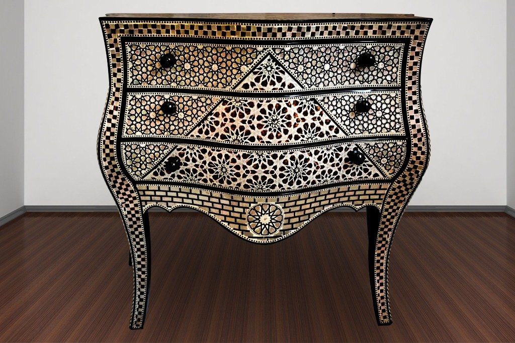 Cassettiere: Commode nacrée de style Louis XV marquetée de nacre. – Usato da geneve venduto da louisart 5