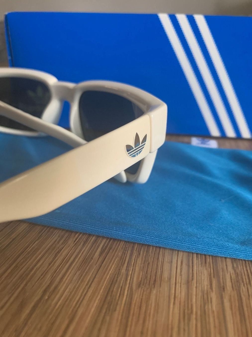 Adidas Occhiali & Lenti: adidas Eyewear curitiba ah22 – Nuovo e nell'imballaggio originale da Bern venduto da SamuelH02 6