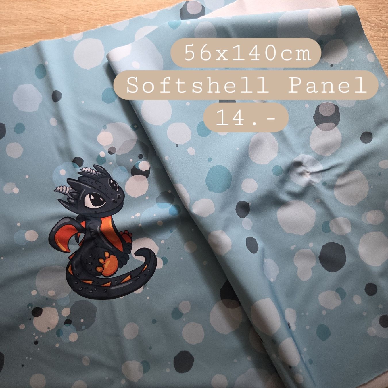 Stoffe: Softshell Stoff Smokey Flusebär – Neu und originalverpackt aus Näfels von CH.Kchlineknopf