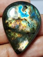 Cabochon L-8362 – Labradorit 29x22mm 37 Karat