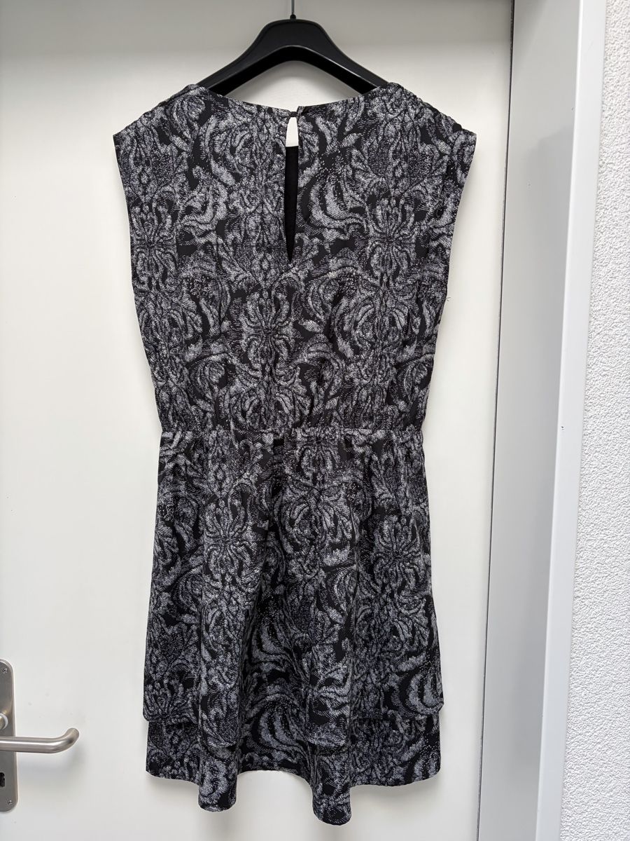 Robes: Kleid Gr. 38 gemustert – D'occasion à Pfungen par era_fnc2 1