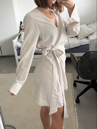 Robe ajustable de XS à L de H&M, parfaite pour les fêtes