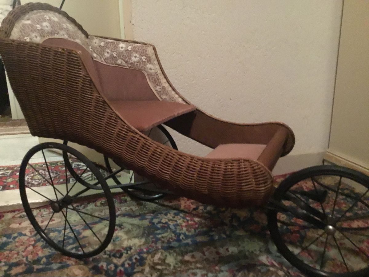 Puppenwagen: Antiker Puppenwagen  – Gebraucht aus Schlieren von Jeajet 9