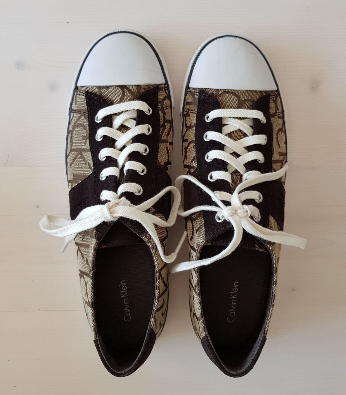 Calvin Klein Scarpe da uomo: Braune Calvin Klein Turnschuhe, Gr. 41 – Usato da St. Erhard venduto da Saskia0 1
