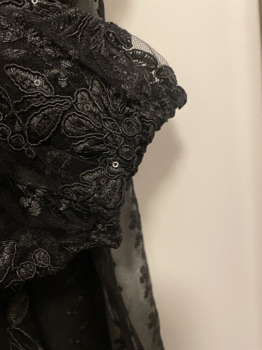 Vestiti: Kleid mit besticktem Blumenmuster – Usato da Zürich venduto da joa_7xds 1