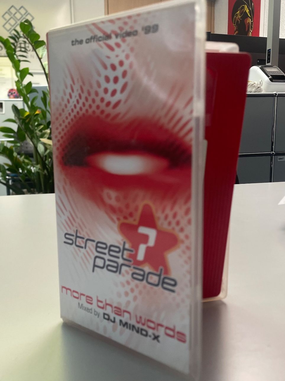 Alle VHS: Street Parade Video – Gebraucht aus Muri b. Bern von AdidasCollector 2