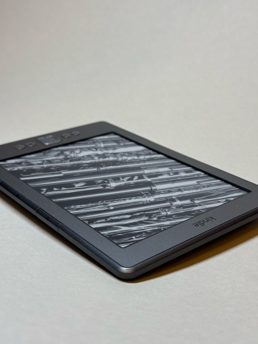 Amazon Tablet PC: Amazon Kindle 4 (Modell D01100) — Grau – Gebraucht aus Rümlang von vla_9g7d 3