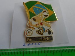 1 World Cup 94 Fussball Maskottchen Pin Brasilien (L1165)