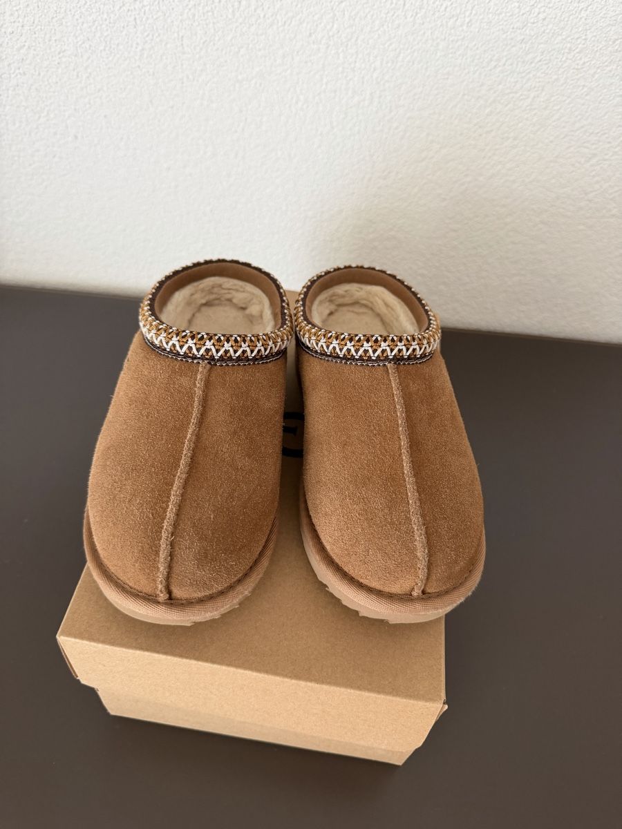 Ugg Scarpe per ragazzi: UGG Tasman Grösse 32,5 – Nuovo (secondo la descrizione) da Bern venduto da Olenush 1