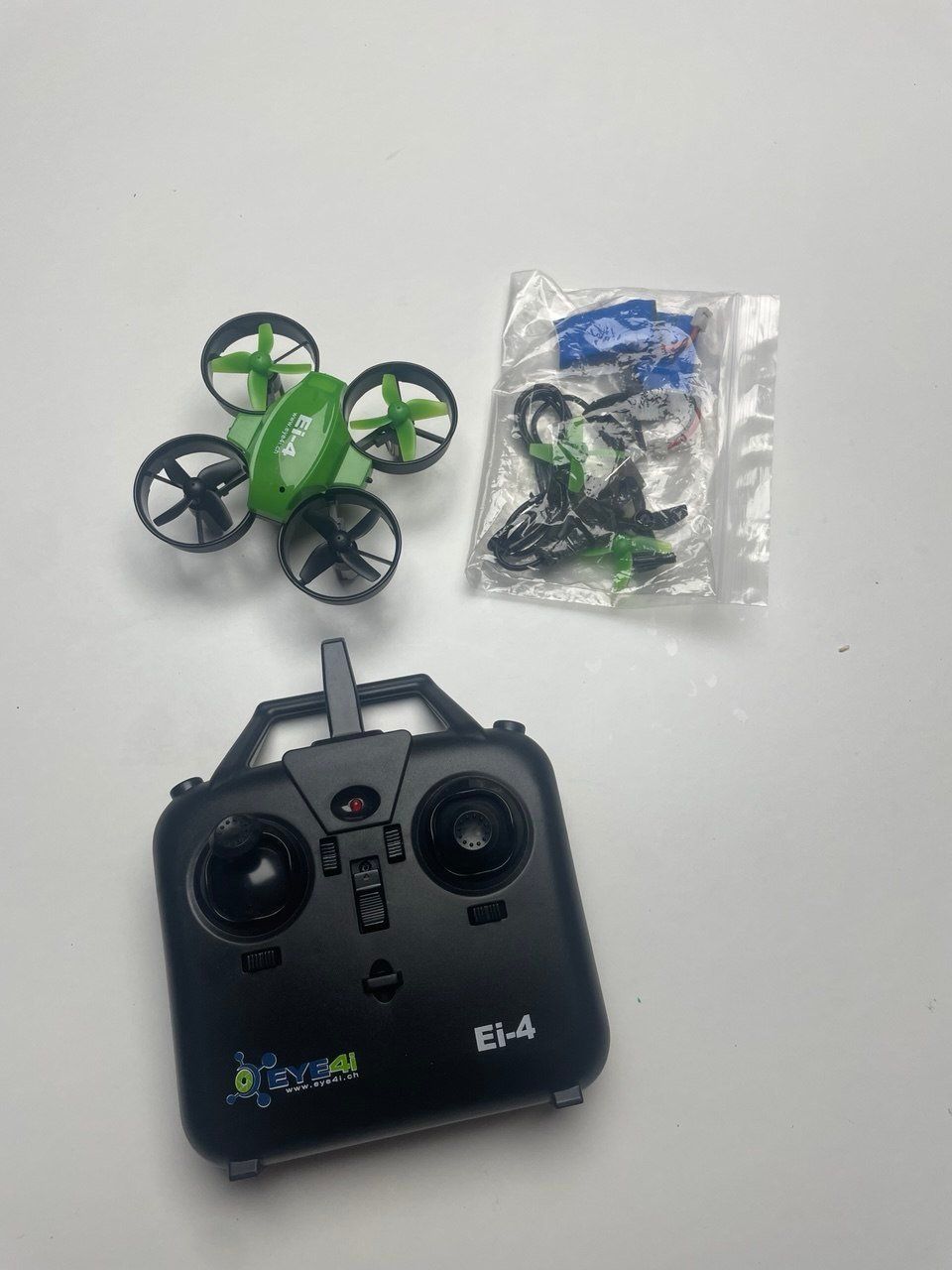 Modellismo RC: Mini drone – Usato da Estavayer-le-Gibloux venduto da Petitpierretheo