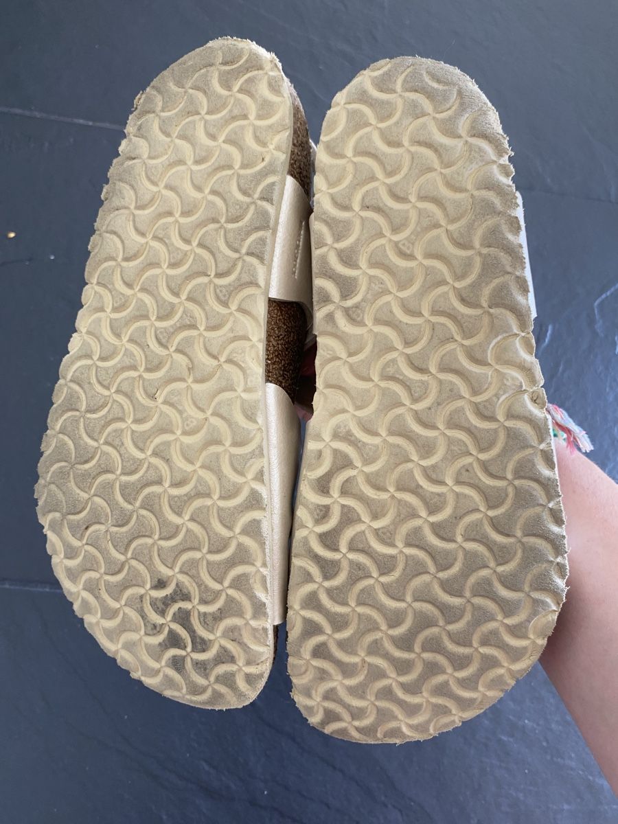 Scarpe per ragazze: Birkenstock taille 34 couleur perle  – Usato da Lens venduto da Missminibulles 3