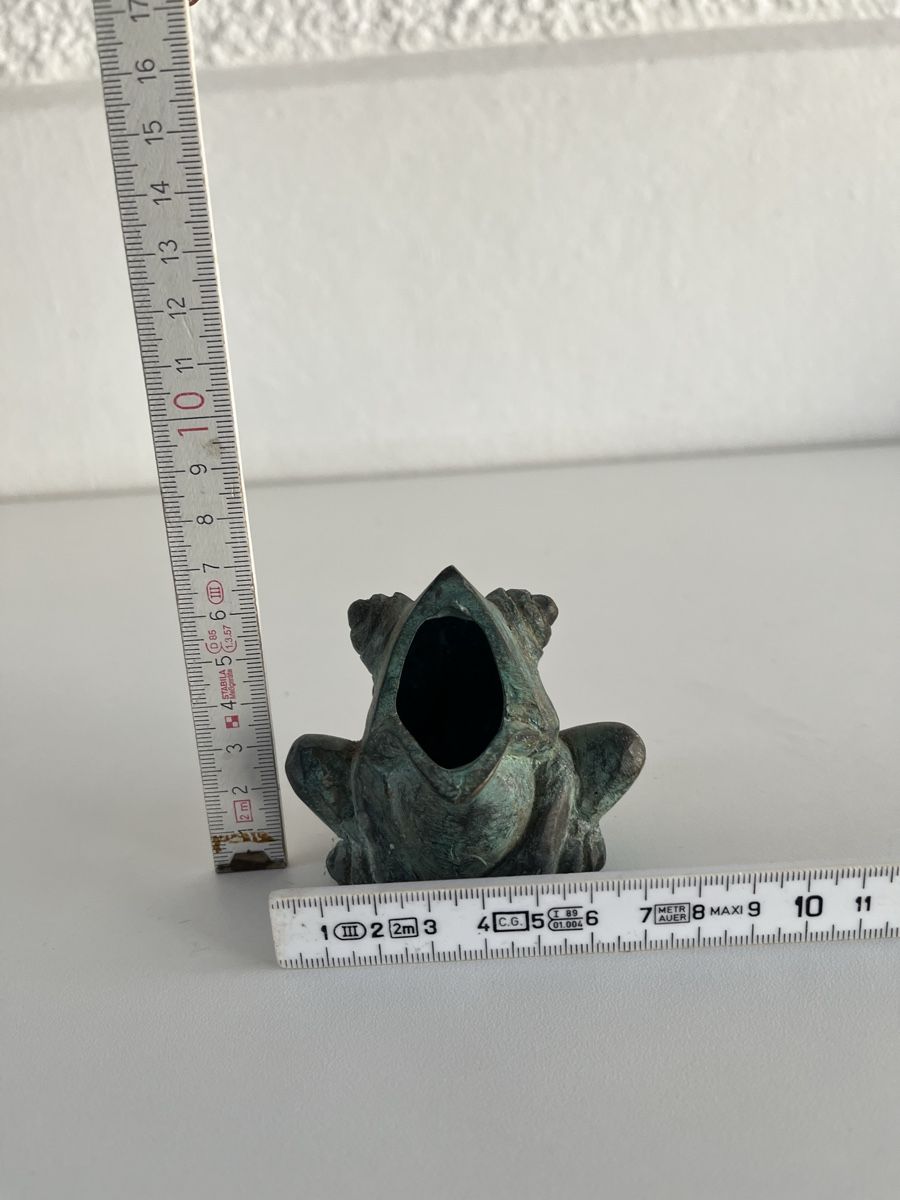 Skulpturen & Statuen: Frosch aus Bronze – Gebraucht aus Wetzikon ZH von seli03 8