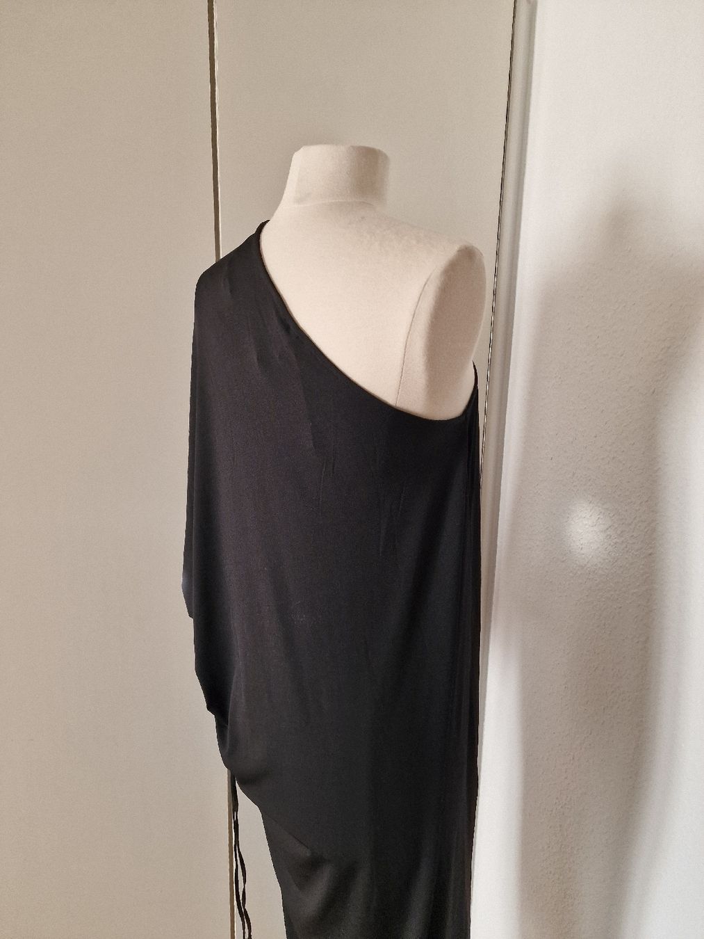 H&M Vestiti: Robe de soirée H&M noire S neuve – Nuovo e nell'imballaggio originale da Perly venduto da dayna_46 2
