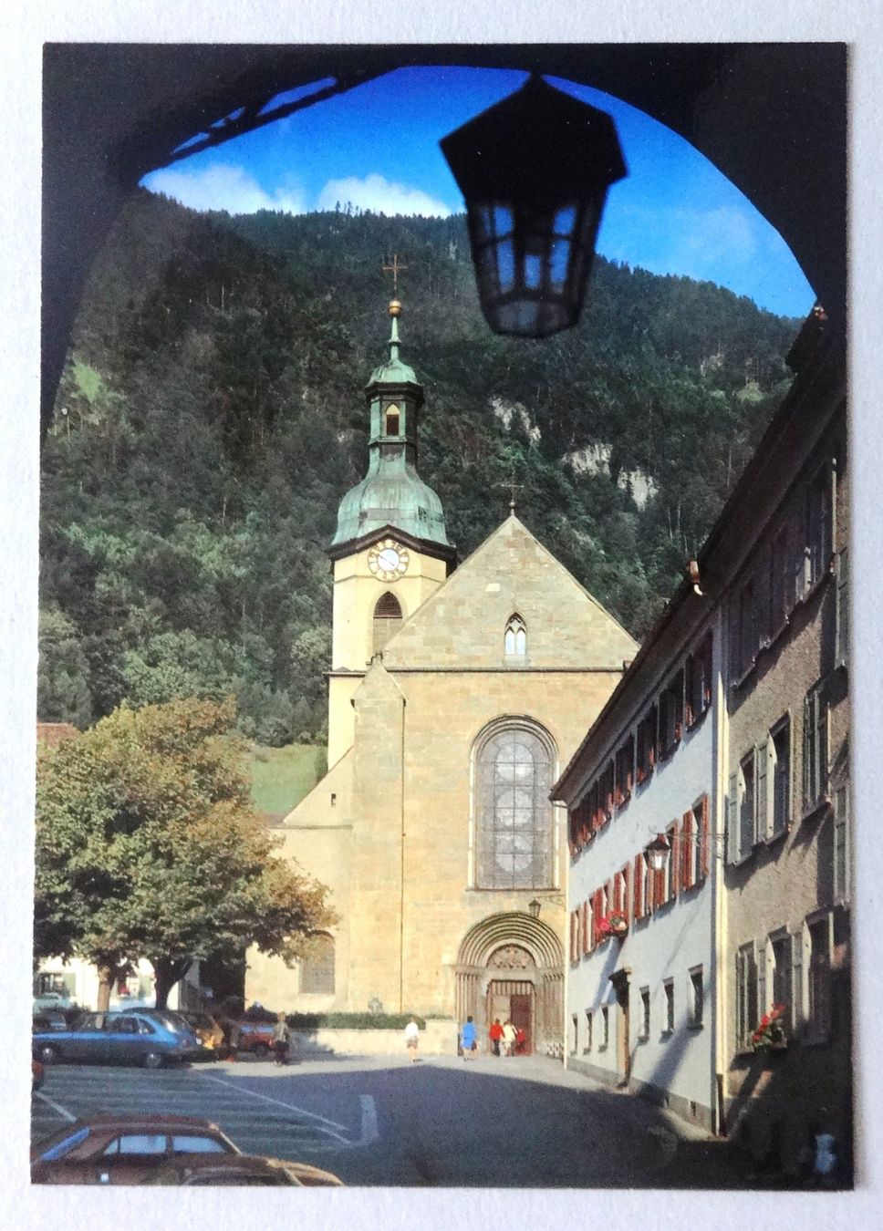 Cartoline postali: Chur, Hofplatz und Kathedrale – Usato da Fétigny venduto da Billy2miny