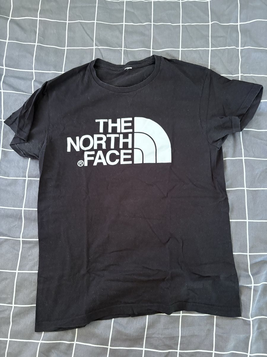 T-shirts: T-Shirt – Neuf (Voir description) à Schüpfen par ani_gj8r