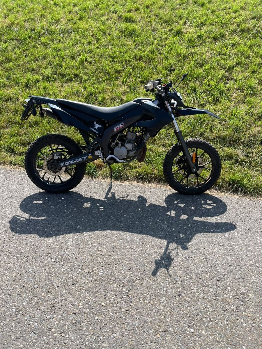 Strasse: Motorrad für Bastler – Defekt aus Oey von Noahlito22