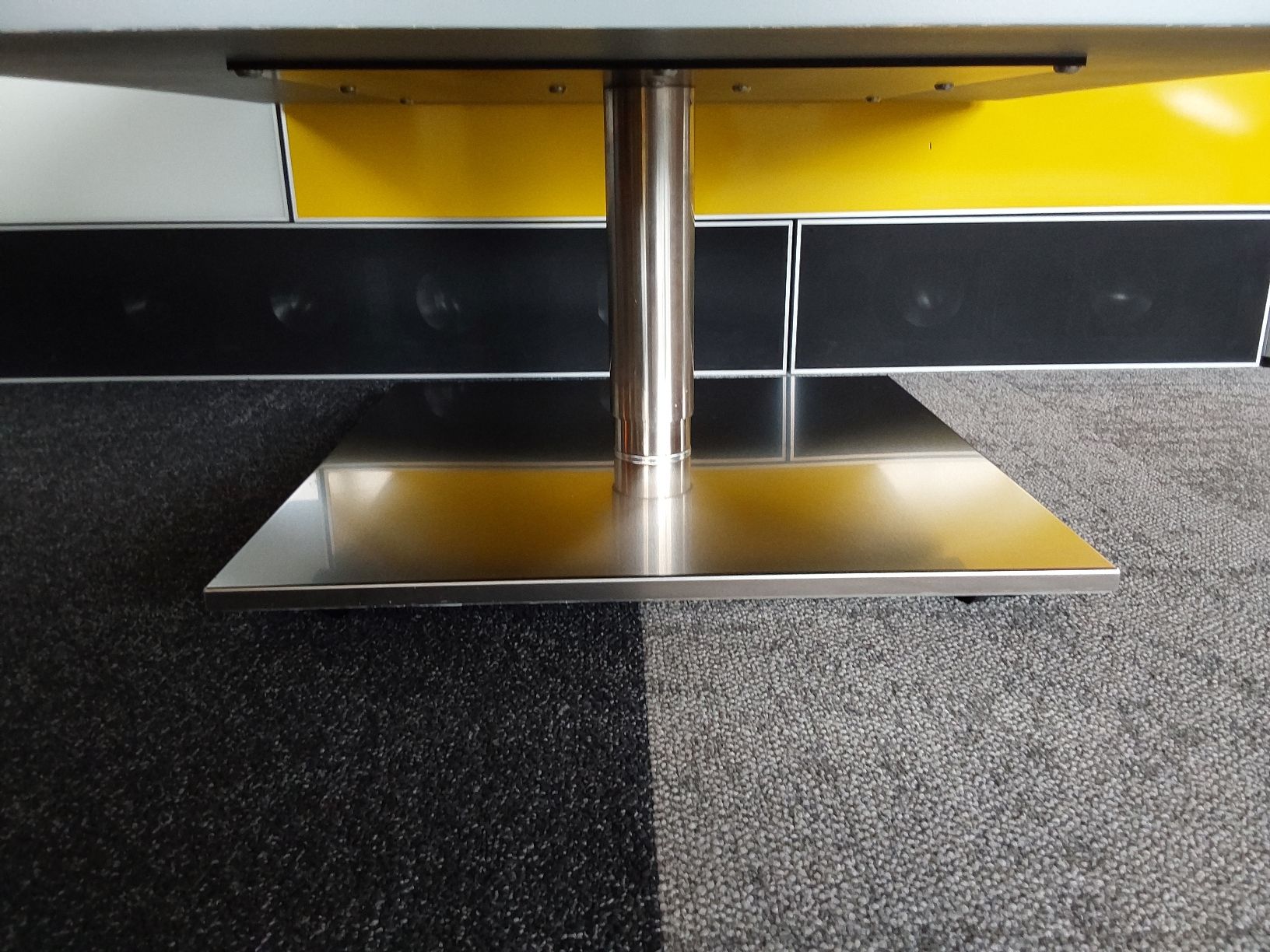 Tables: Spectral Sofa Tisch – D'occasion à Rupperswil par Geni22 2