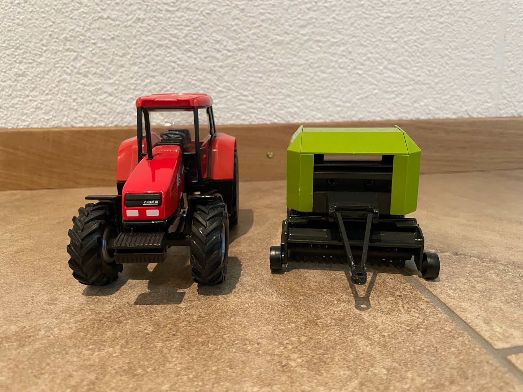 Case IH Traktoren: SIKU Case CS 150 mit Claas Rundballenpresse – Neu und originalverpackt aus Kreuzlingen von Stefan1150 1