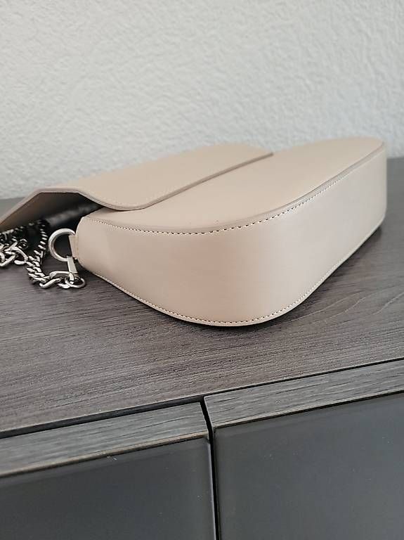 Borse da donna: sac à main Nero Giardini  – Nuovo e nell'imballaggio originale da La Chaux-de-Fonds venduto da amp_9drx 2