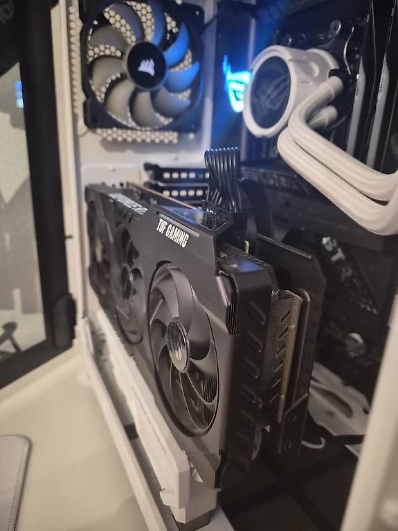 Schede grafiche: RTX 3070 OC TUF Gaming ASUS - Carte graphique – Usato da Corsier-sur-Vevey venduto da Flo_8kr8 3