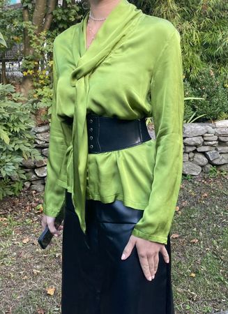 Glamour Blusa di seta in colore olive-M/L-elegante