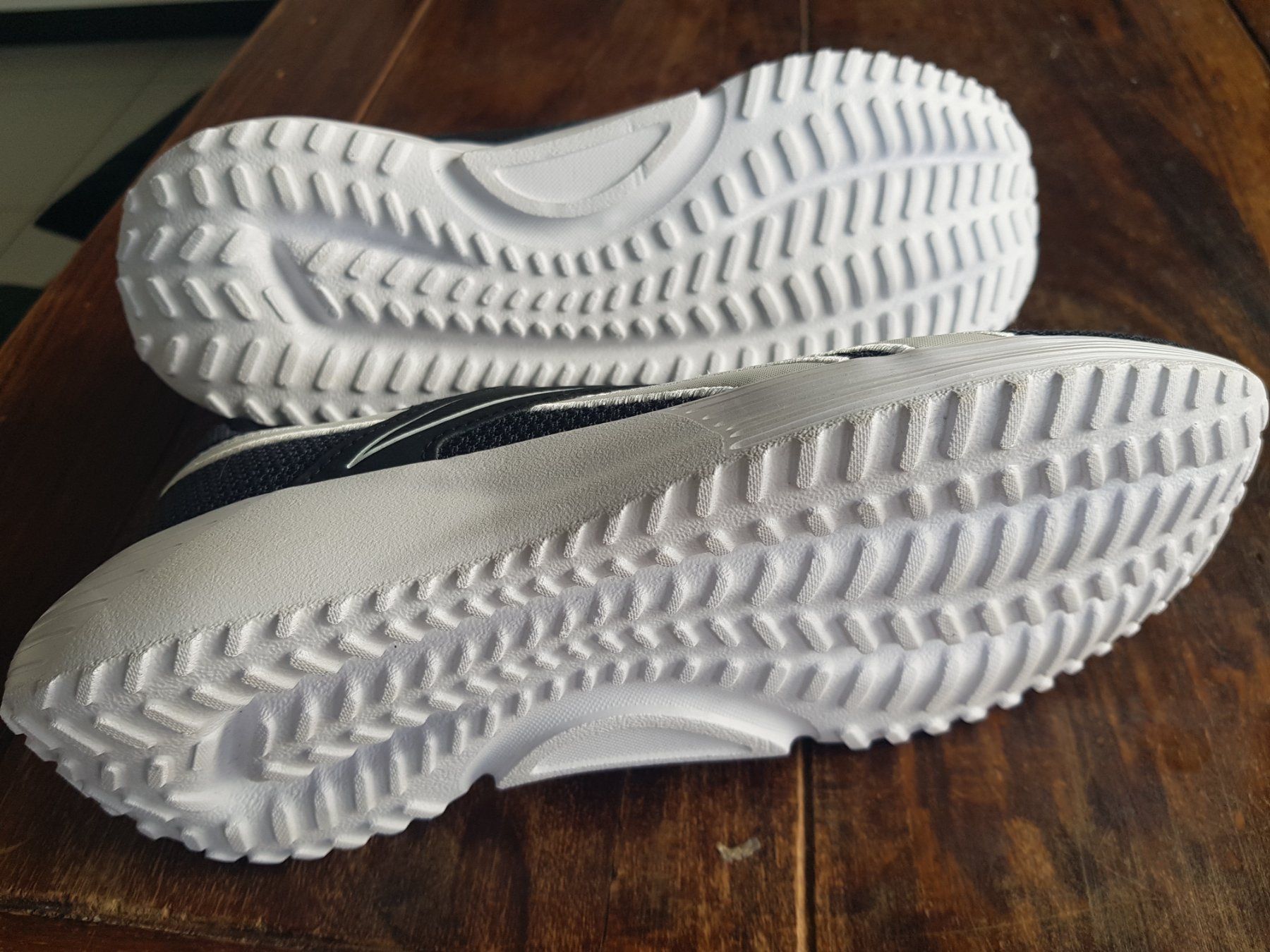 Reebok Scarpe da donna: DAMEN REEBOK TURNSCHUHE/ NEU – Nuovo (secondo la descrizione) da Root venduto da LifestyleAccessoires 4