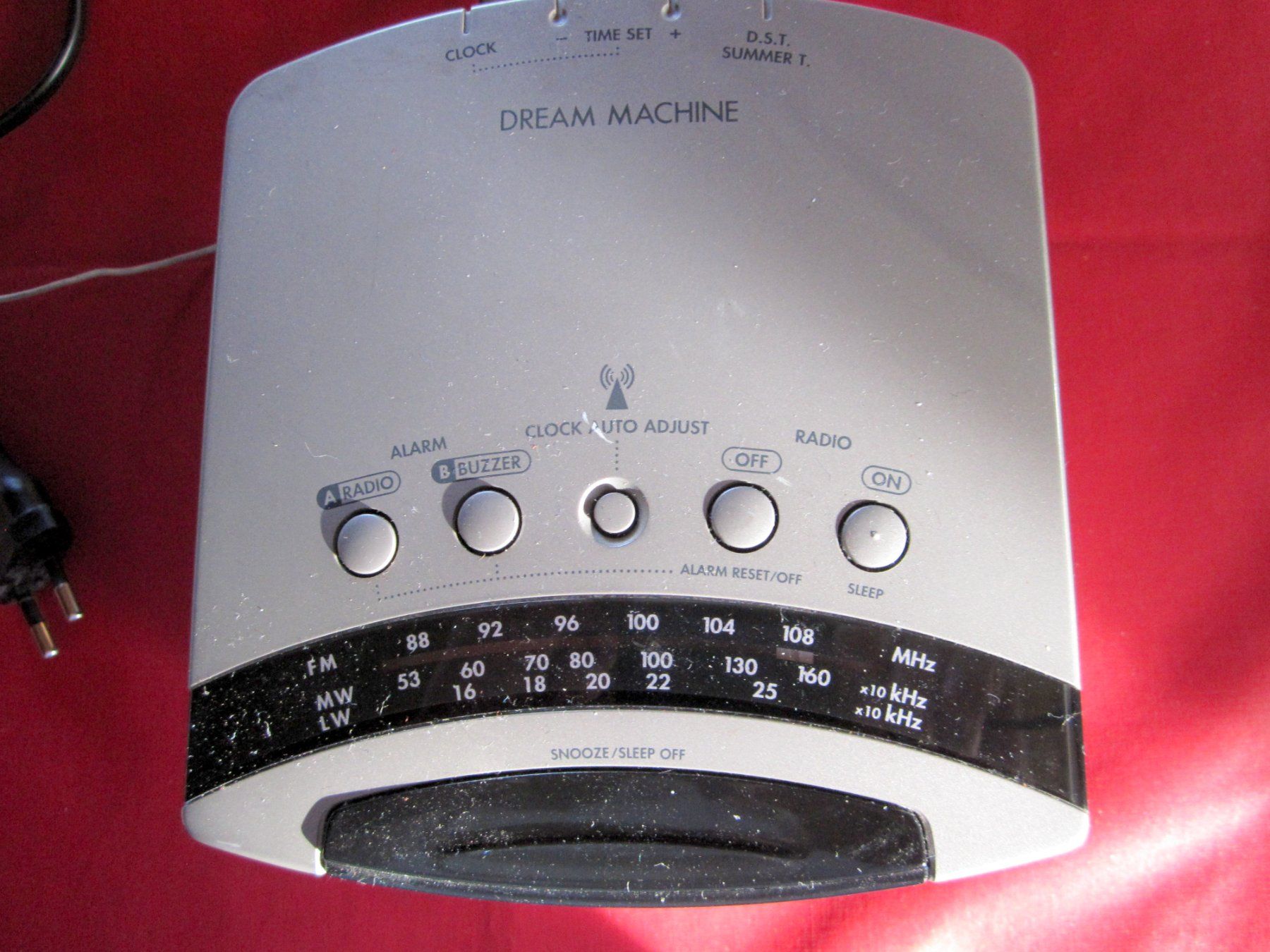 Sony Radio: Radio Wecker Sony Dream Machine mit Funk – Usato da Binningen venduto da fel_8mgn 1