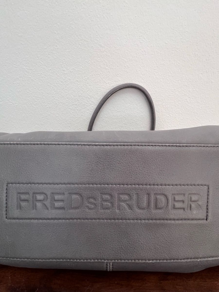 FredsBruder Borse da donna: Handtasche FredsBruder Leder grau – Usato da Baden venduto da Didi_sunshine 2