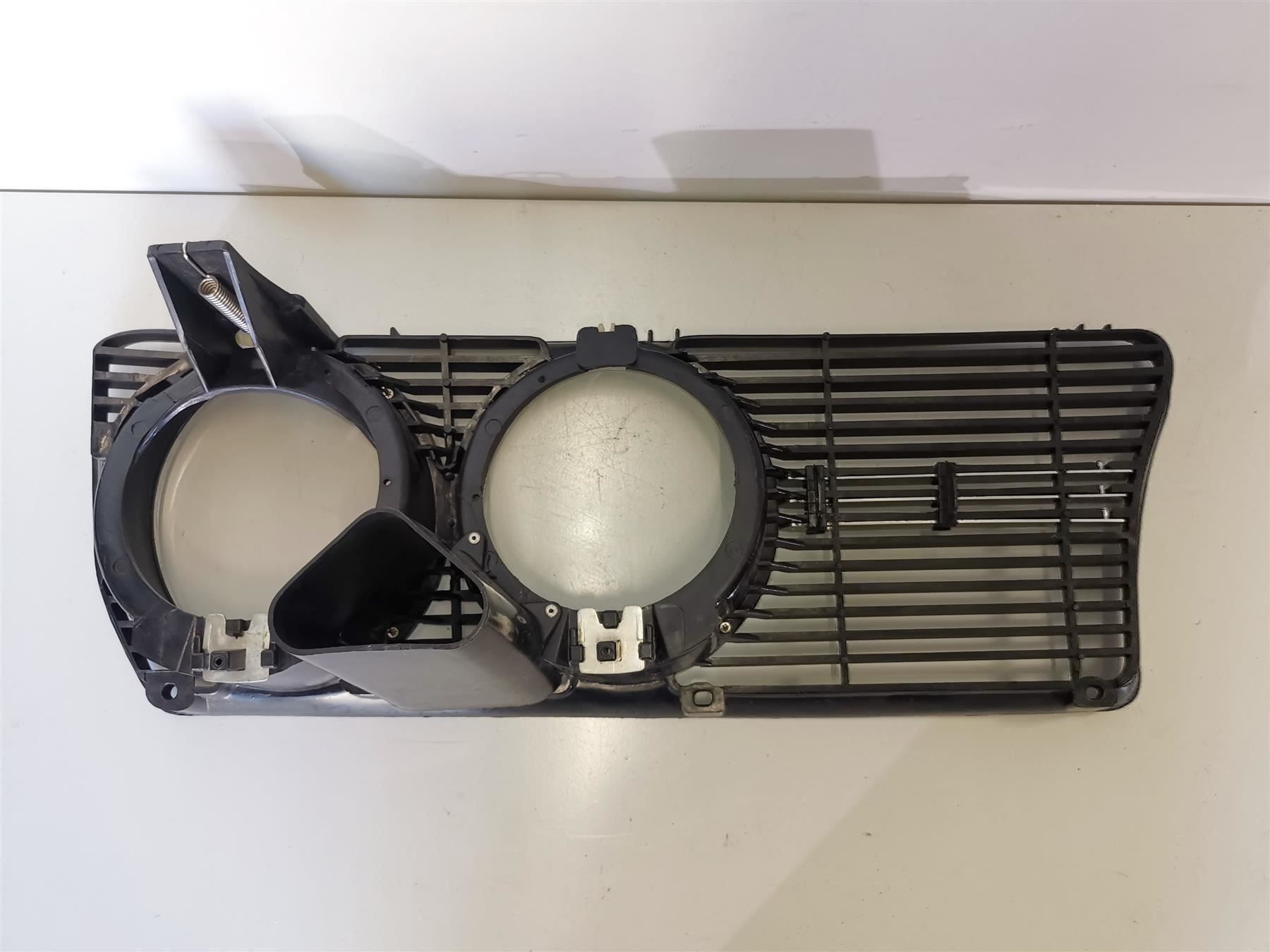 Tutti pezzi di ricambio auto: Alfa Alfetta Berlina Kühlergitter SET – Nuovo (secondo la descrizione) da Thalwil venduto da Joker690 3