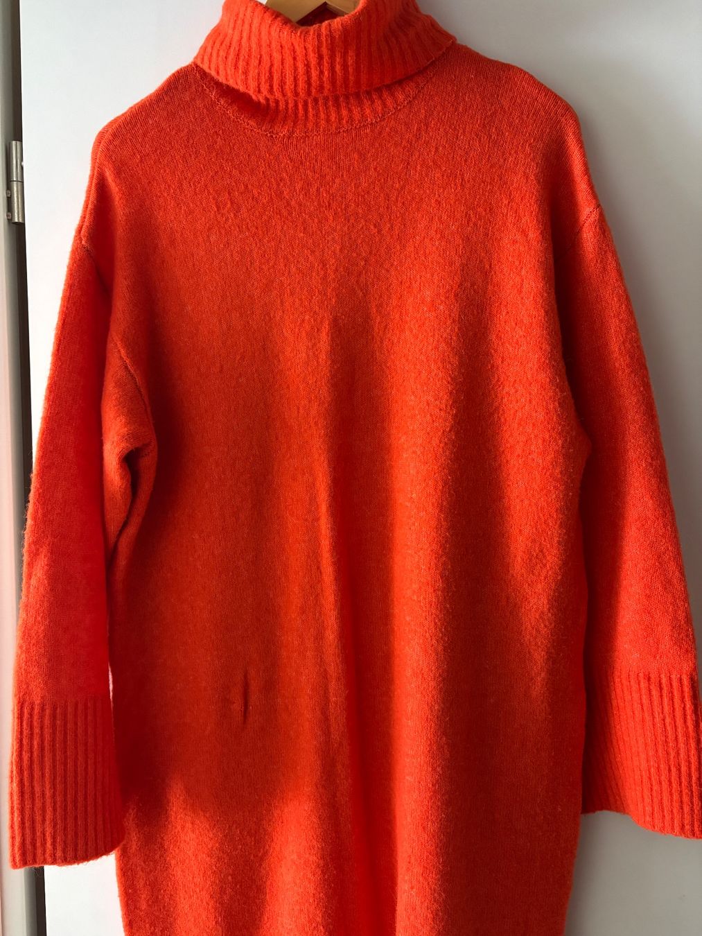 Zara Kleider: Zara Pullover Dress with Roll Neck, size S – Gebraucht aus Nyon von My_wardrobe 3