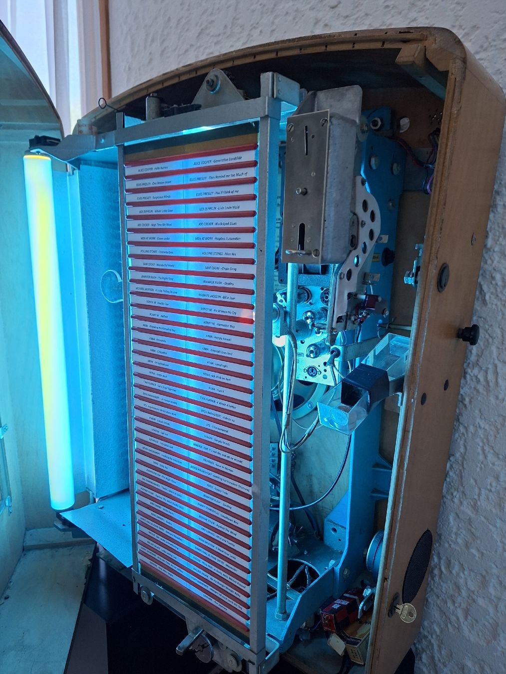 Jukebox: Jukebox Wandmodell Arietta 1956 – Usato da Rothenburg venduto da Nosta4 4
