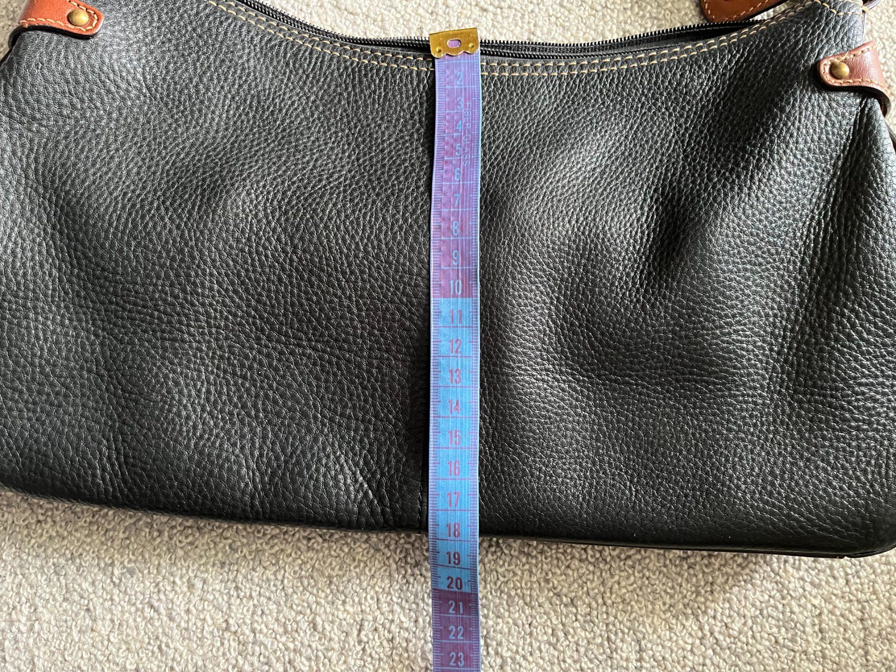 Borse da donna: Schwarze  Ledertasche – Nuovo (secondo la descrizione) da Rekingen AG venduto da Maxim5332G 4