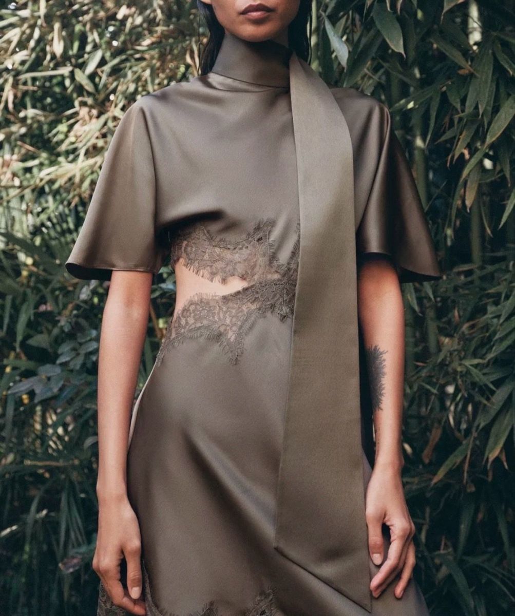 Zara Vestiti: Zara Satin Dress Khaki – Nuovo e nell'imballaggio originale da Lausanne venduto da kku_sd2c 1