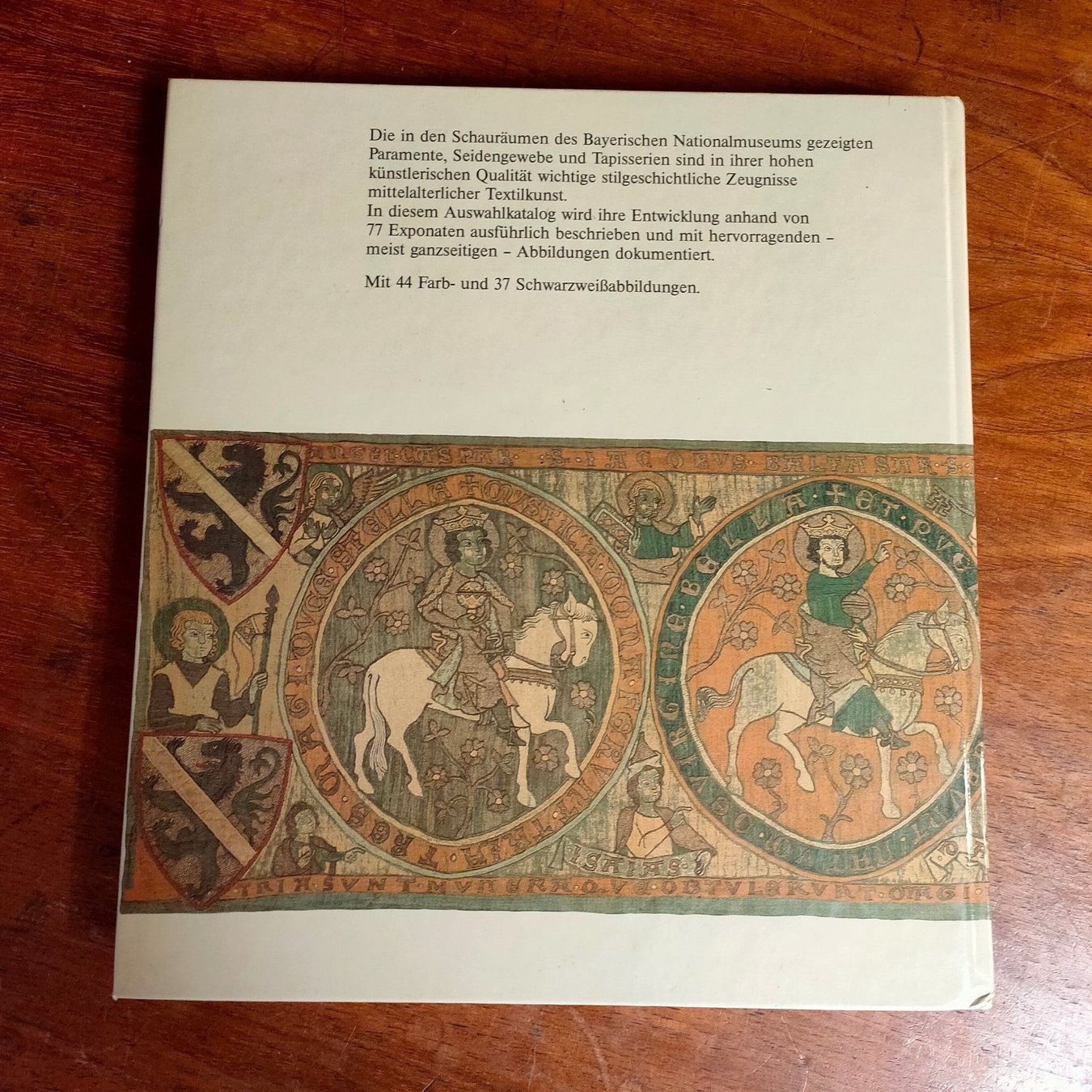 Bücher: Buch Meisterwerke mittelalterlicher Textilkunst – Gebraucht aus Rothrist von Gleitig 1