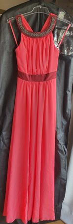 Abendkleid in sanftem Rot Grösse 36