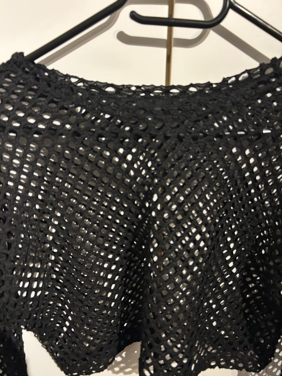 Top: Schwarzes Netzoberteil Crop Top mit langen Ärmel – Usato da Aesch BL venduto da nor_57cz 2