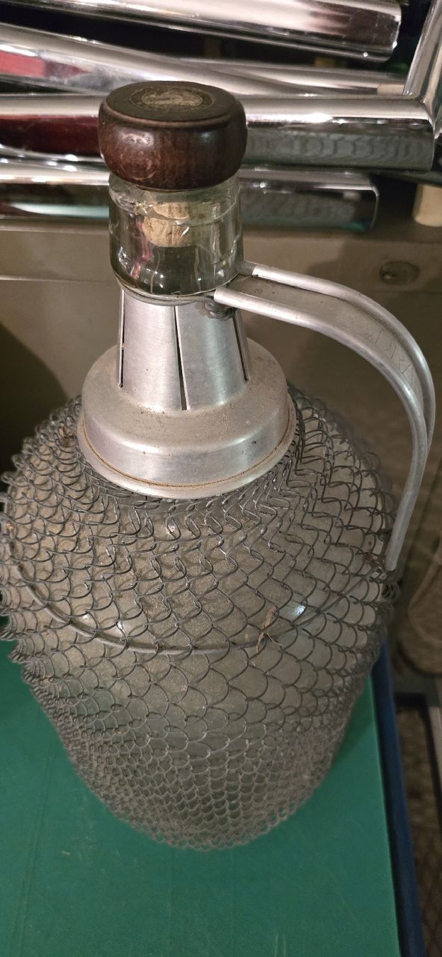 Bottiglie: Antike Flasche mit Drahtgeflecht – Usato da Basel venduto da Jcva 2