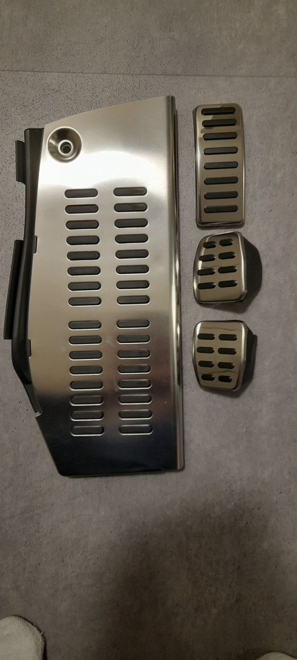 Tutti pezzi di ricambio auto: Pedalset Golf4/Bora – Nuovo e nell'imballaggio originale da Cham venduto da vento9
