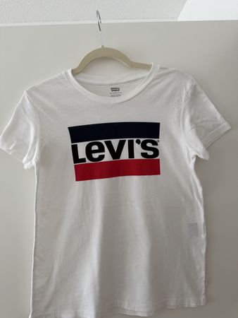Levi's T-Shirt weiss Grösse XS guter Zustand