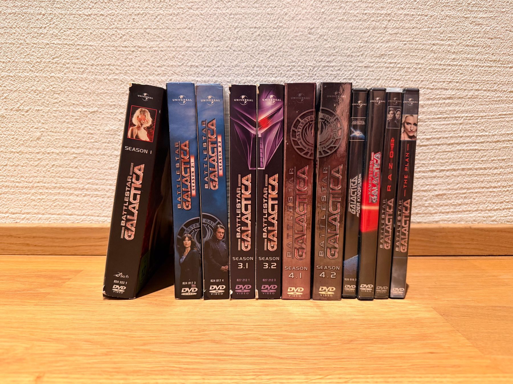 Alle DVDs: Battlestar Galactica Serie + Filme Sammlung DVD – Gebraucht aus Reinach BL von Graphix